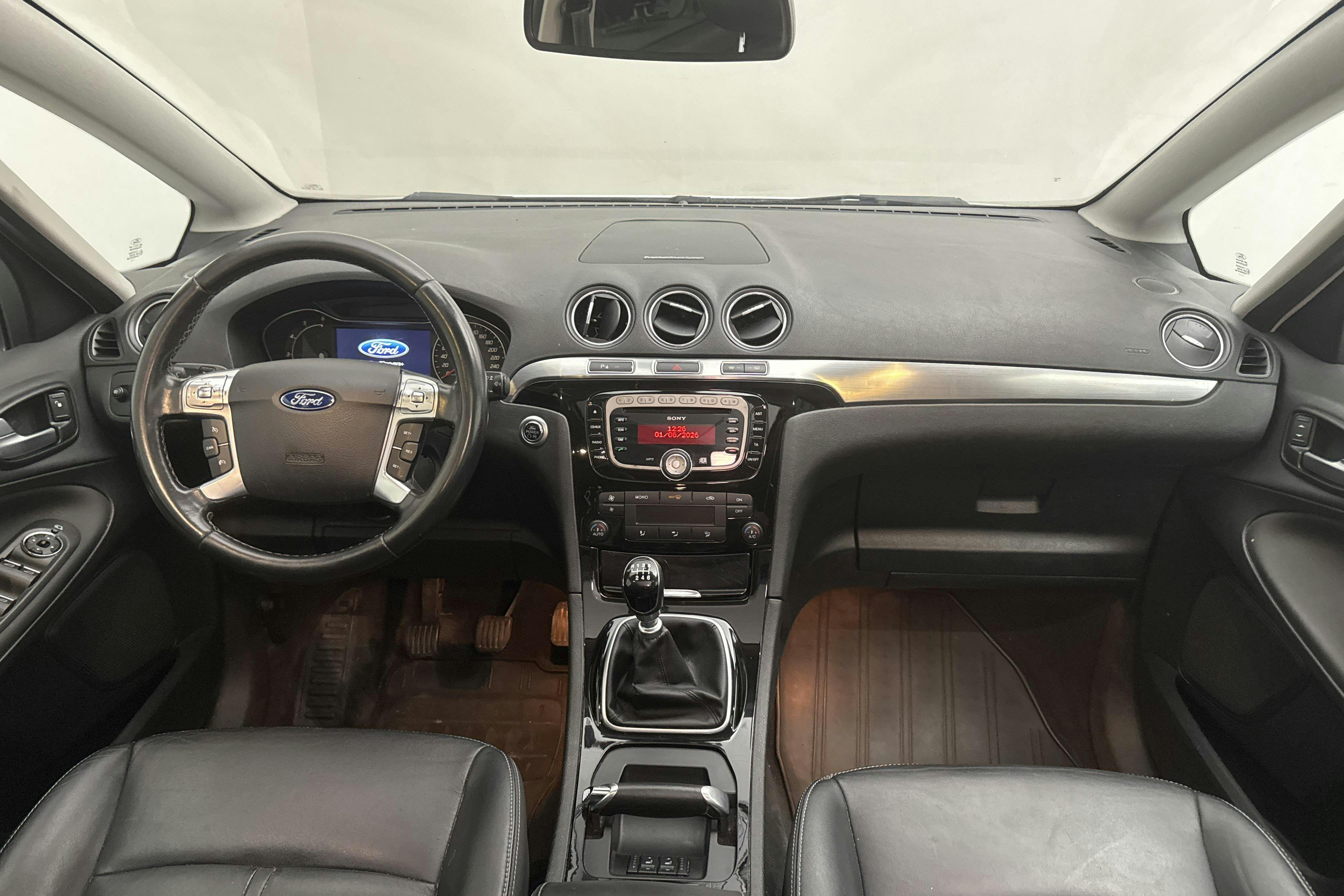 Vehicle Image 6