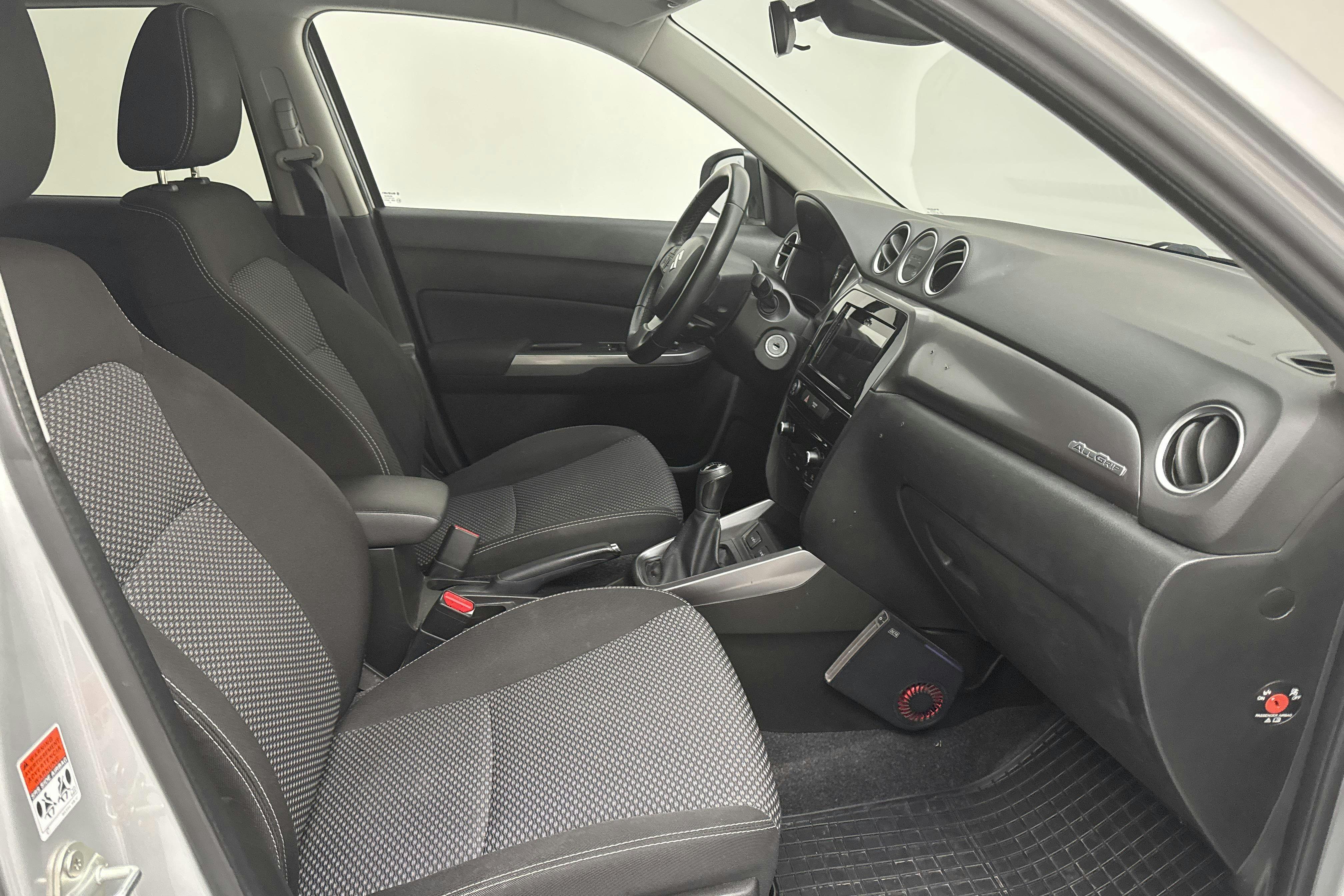 Vehicle Image 7