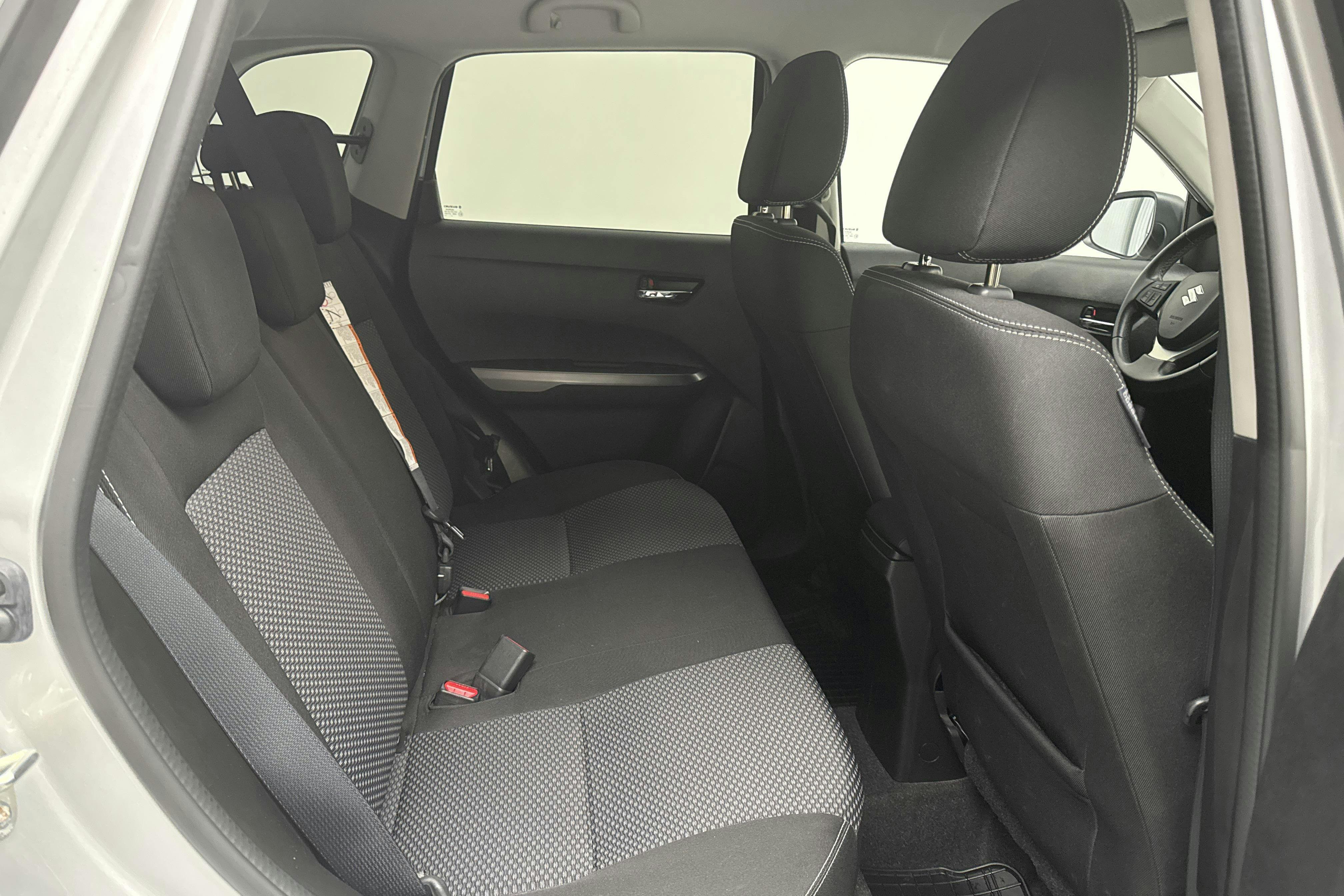 Vehicle Image 8