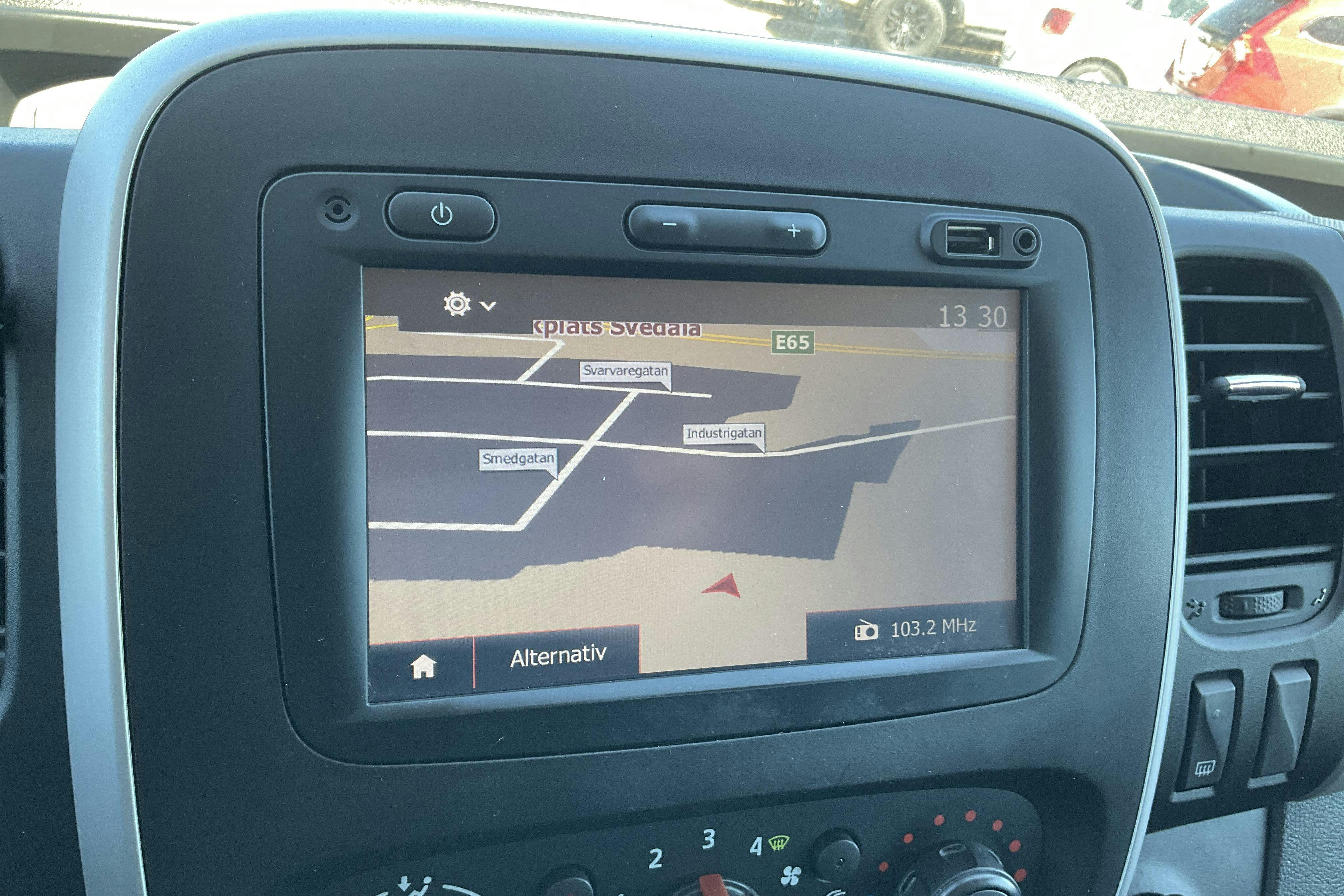 Vehicle Image 11