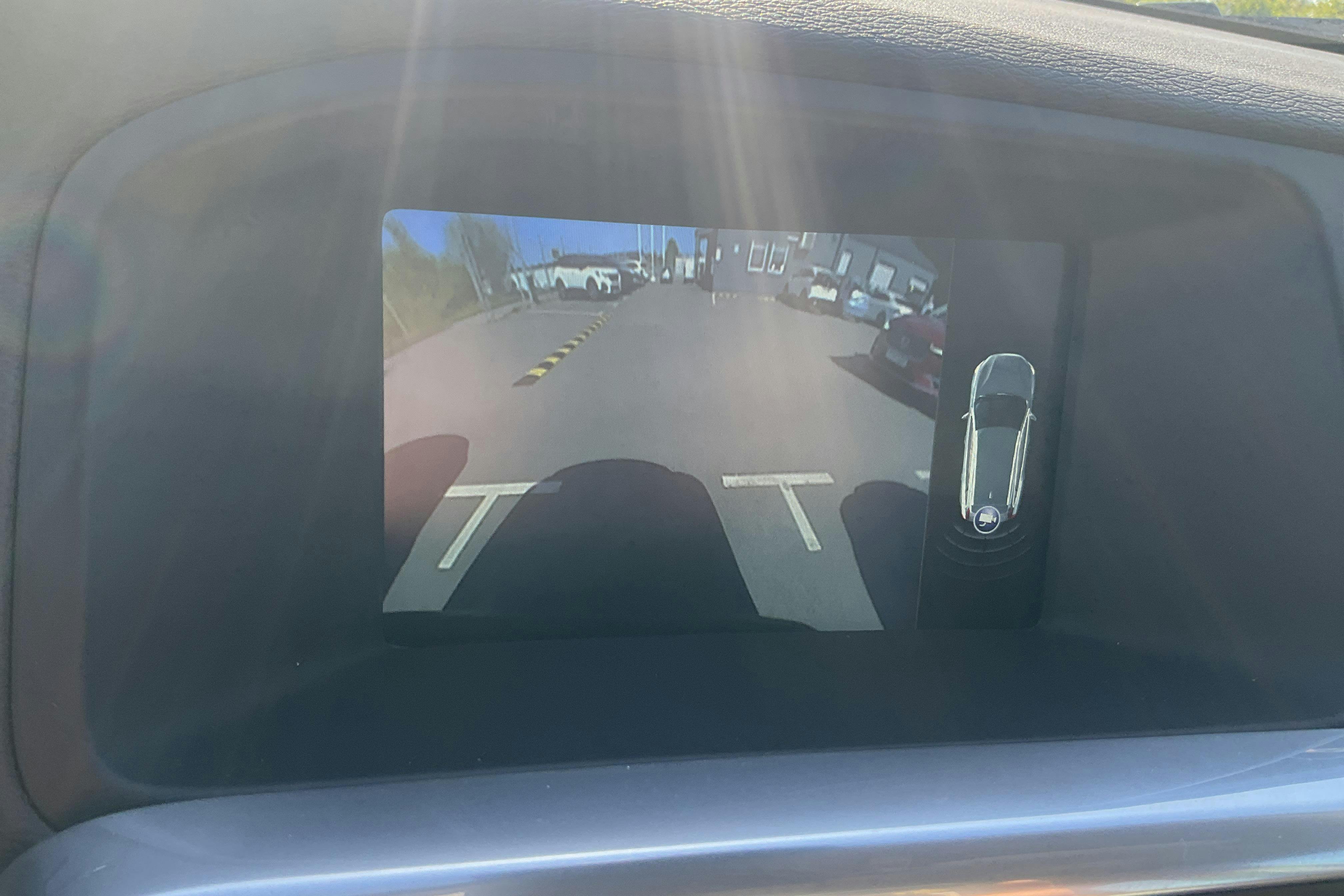 Vehicle Image 12
