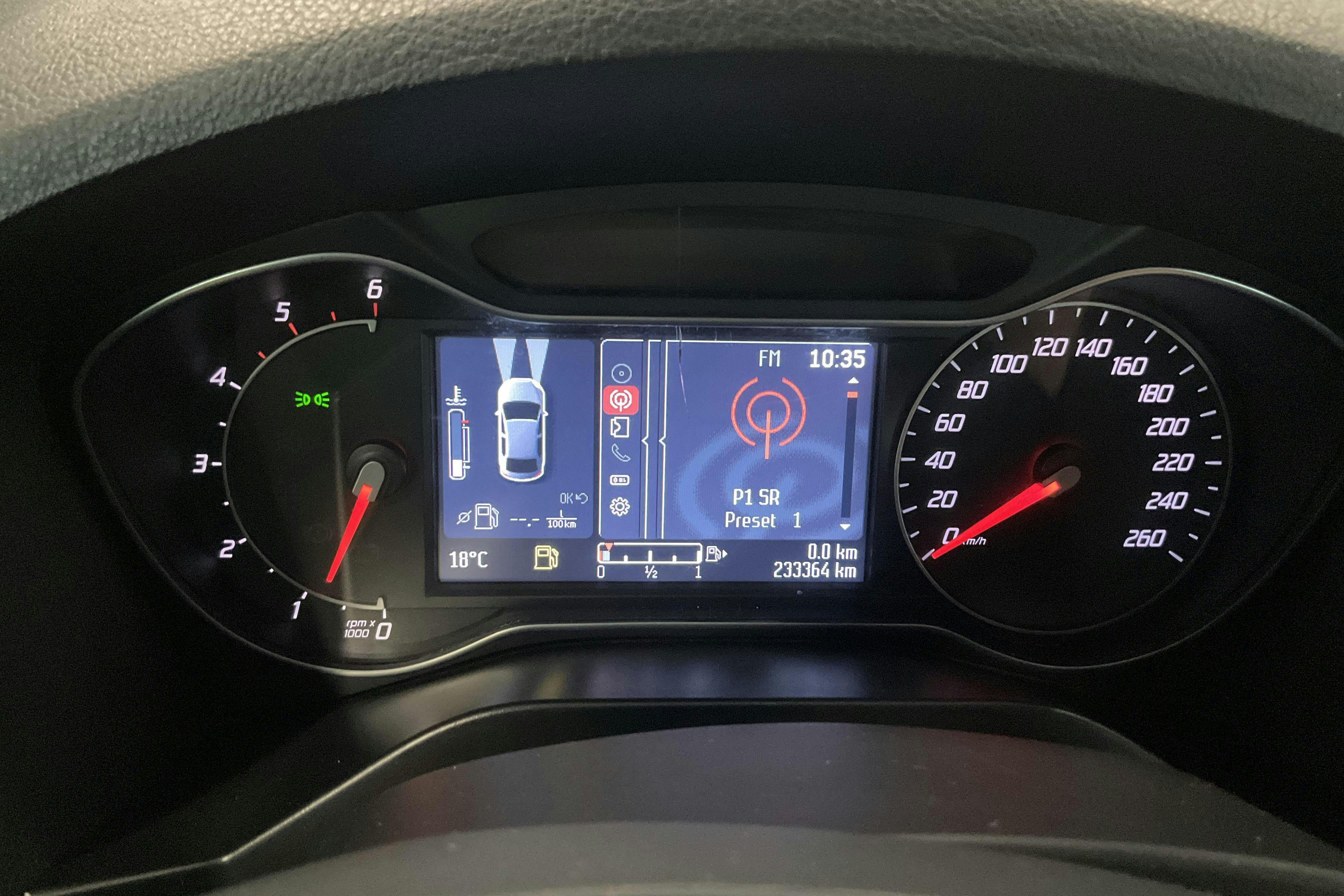 Vehicle Image 12
