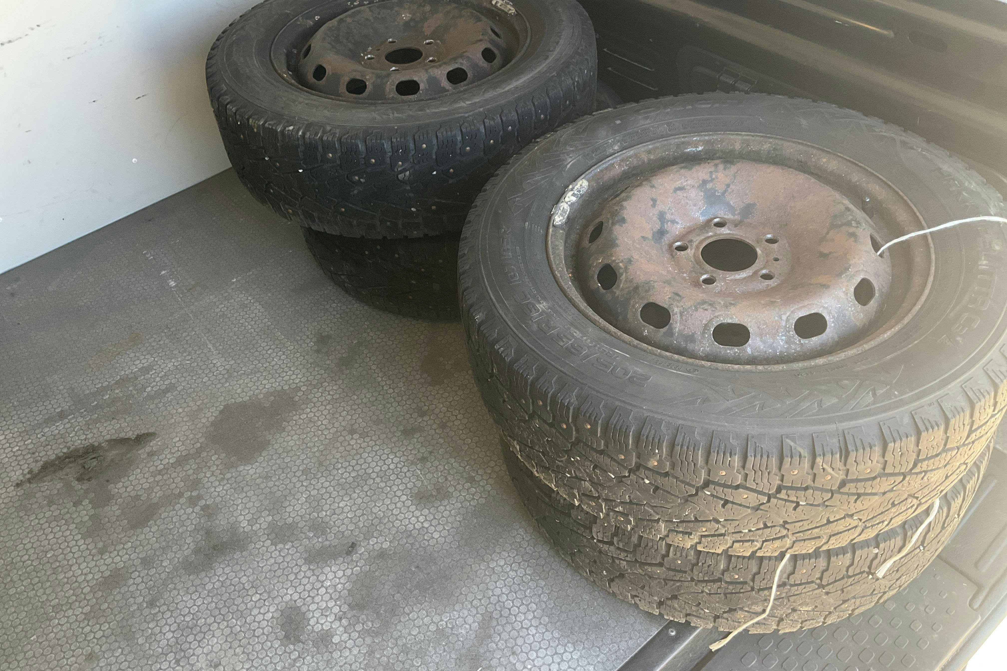 Vehicle Image 13