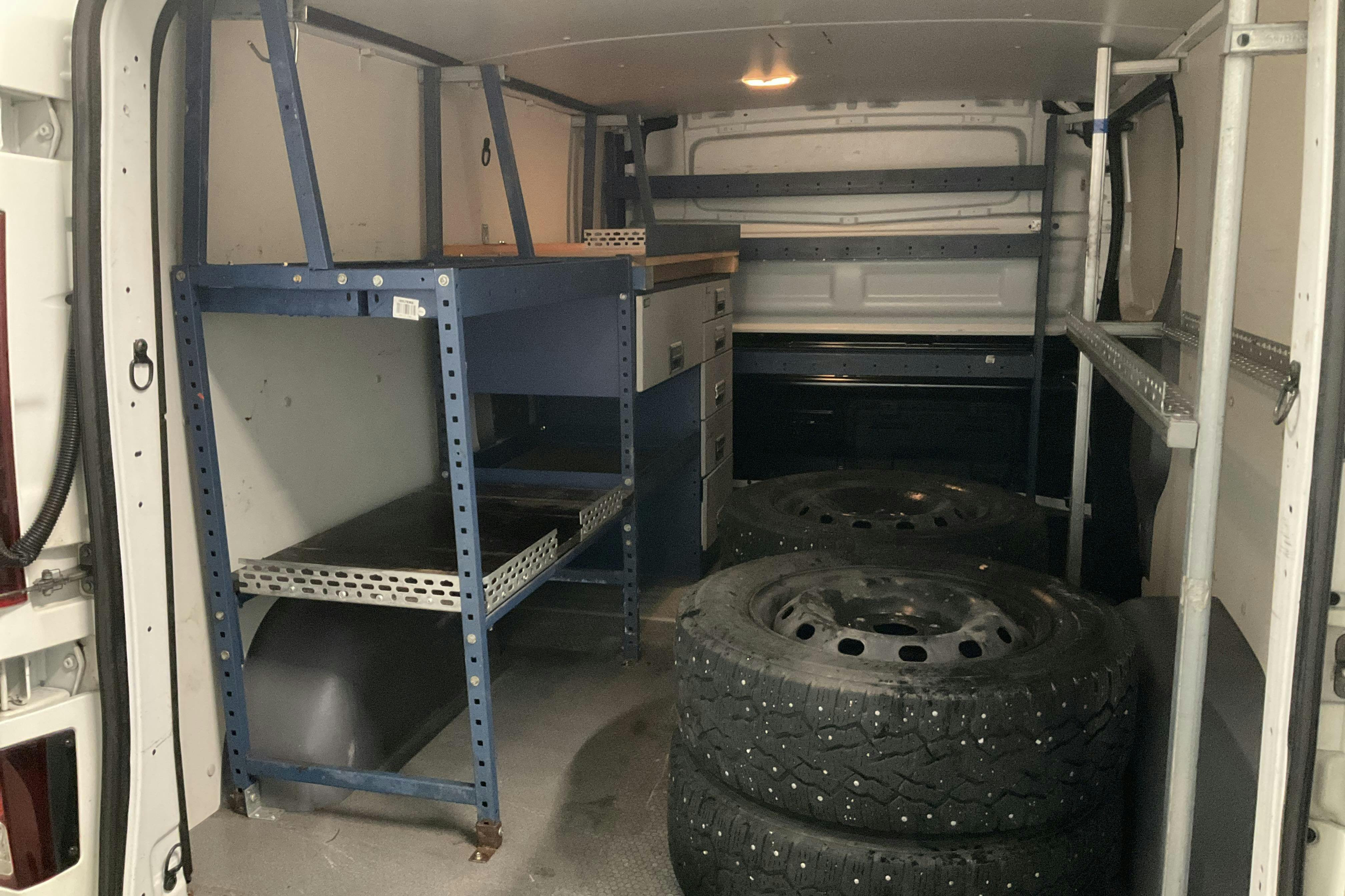 Vehicle Image 13