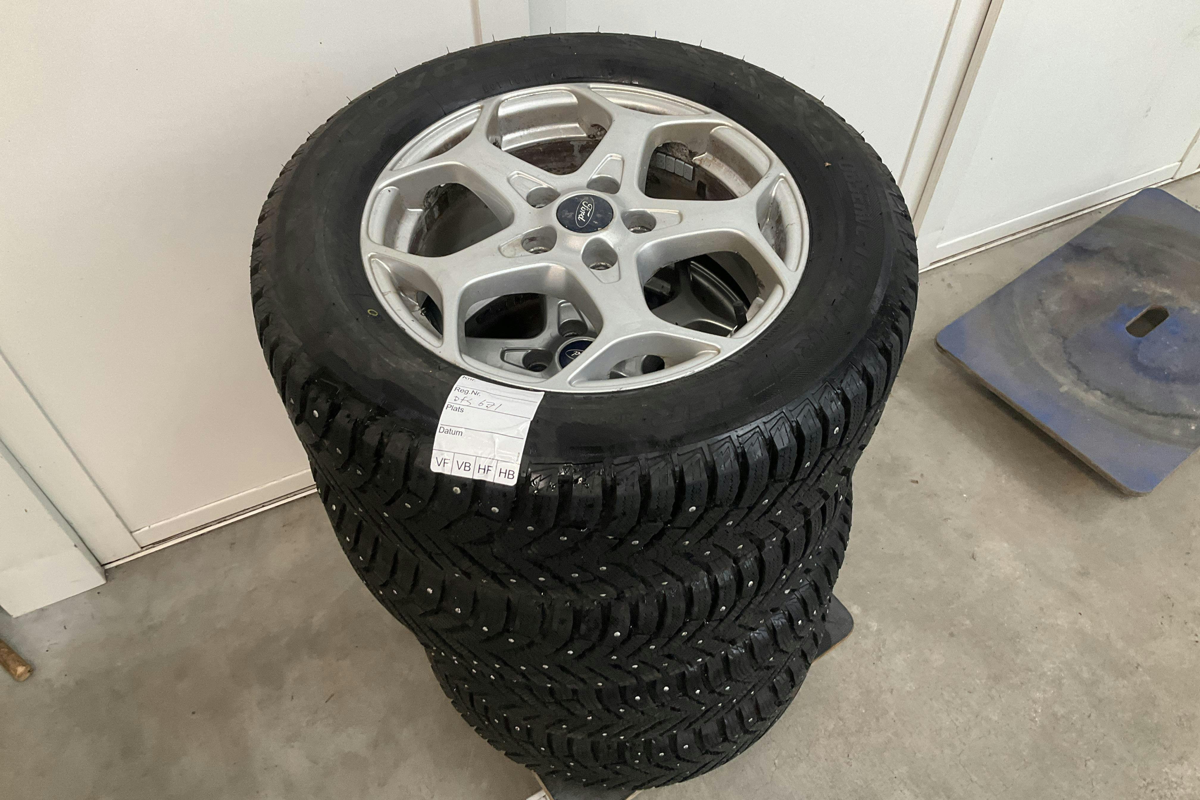 Vehicle Image 13