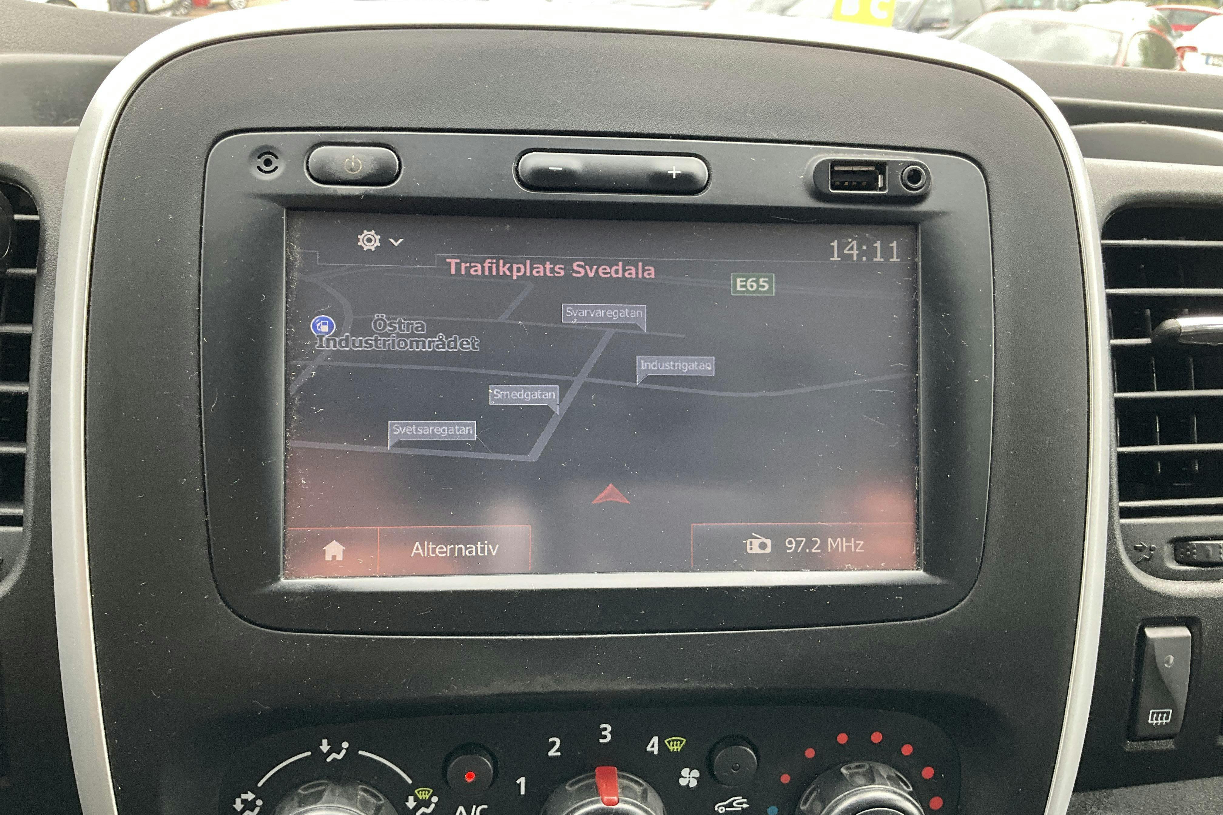Vehicle Image 11