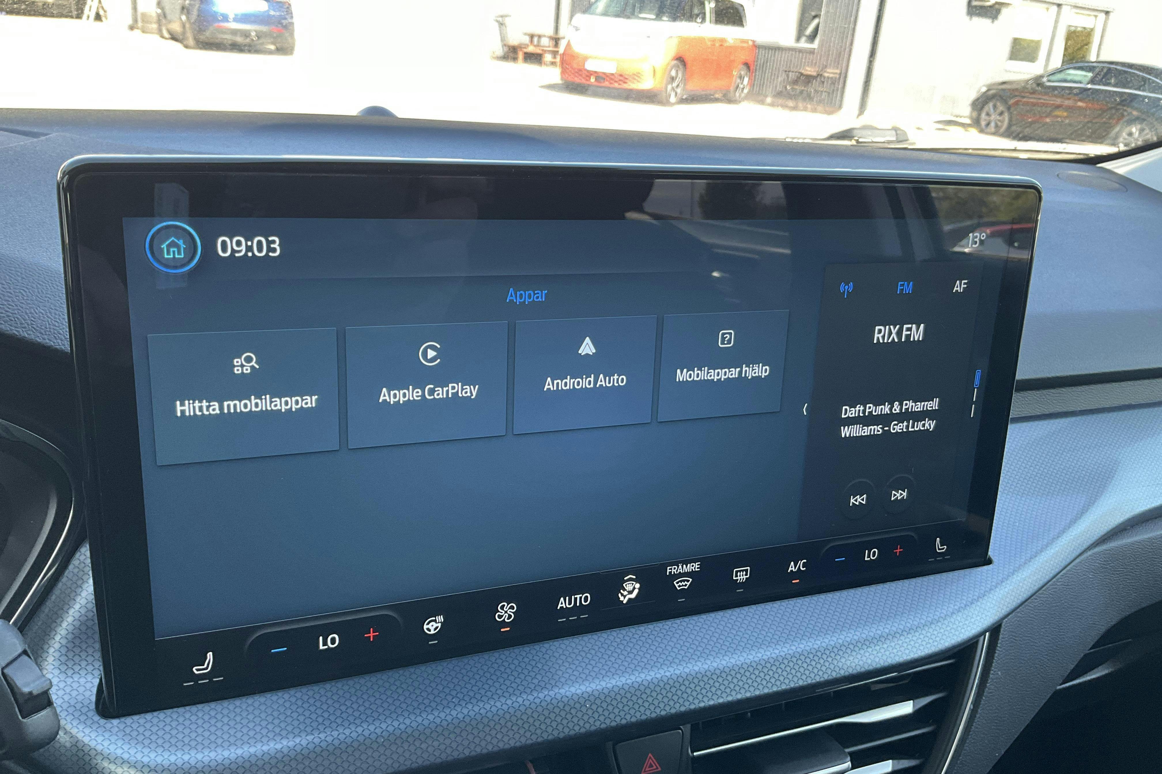 Vehicle Image 13