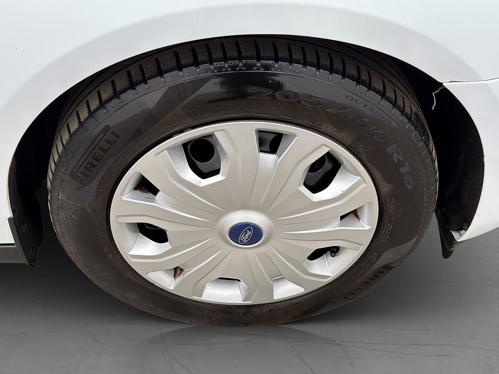 Vehicle Image 30