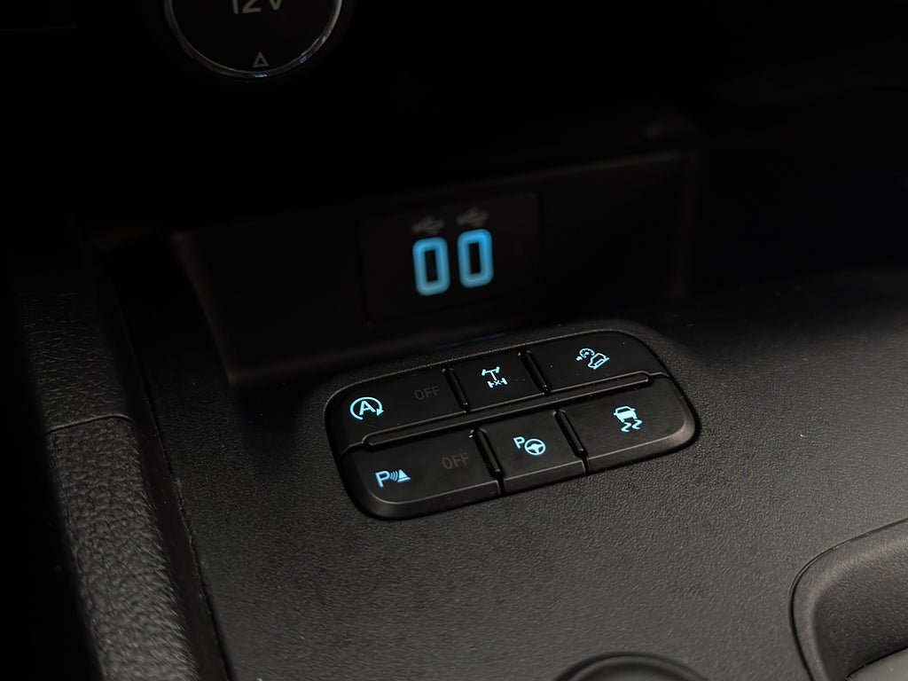 Vehicle Image 28