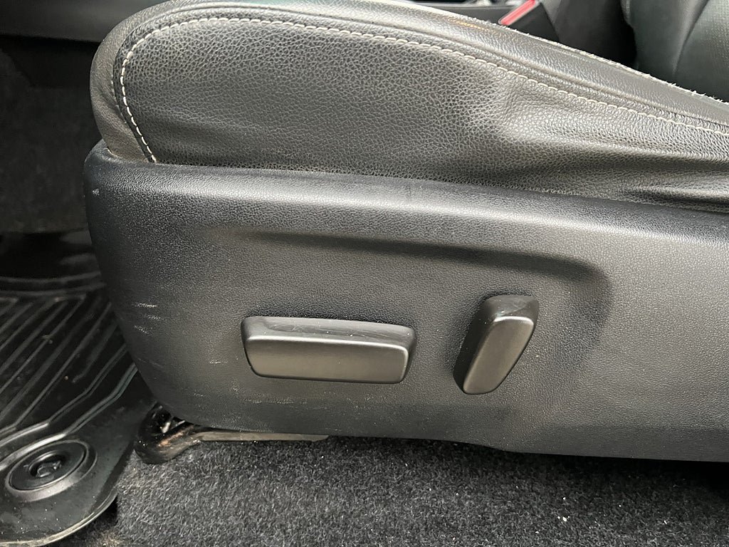 Vehicle Image 30