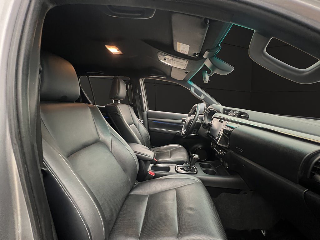 Vehicle Image 32