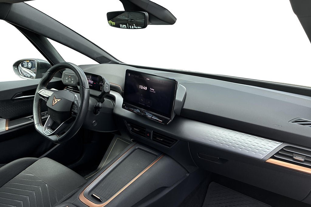 Vehicle Image 14