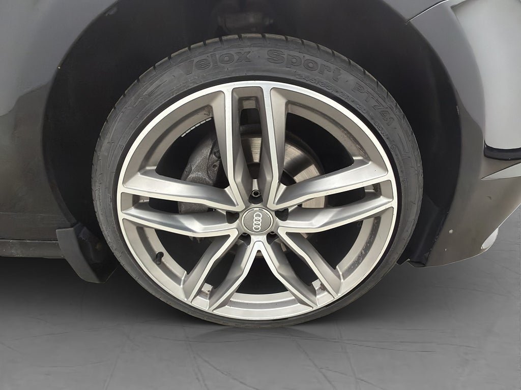 Vehicle Image 13