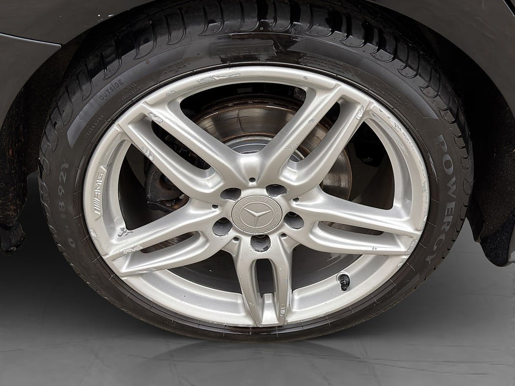 Vehicle Image 31