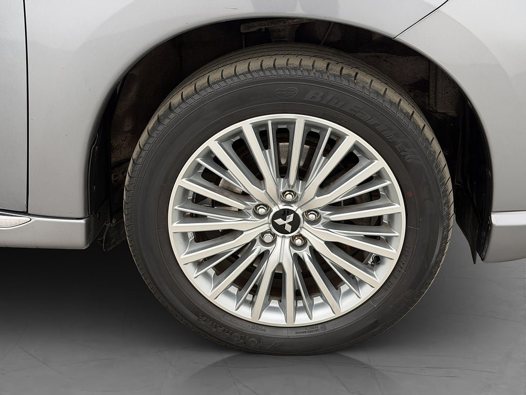 Vehicle Image 35