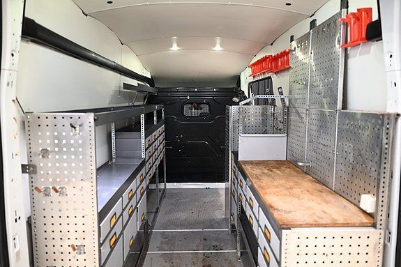Vehicle Image 9