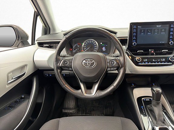 Vehicle Image 12