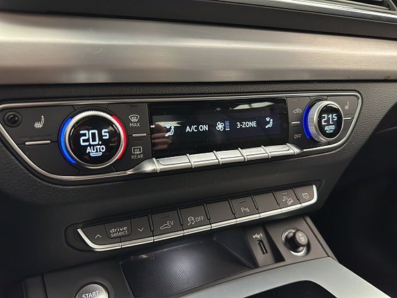 Vehicle Image 28