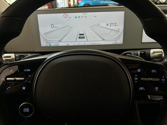 Vehicle Image 22