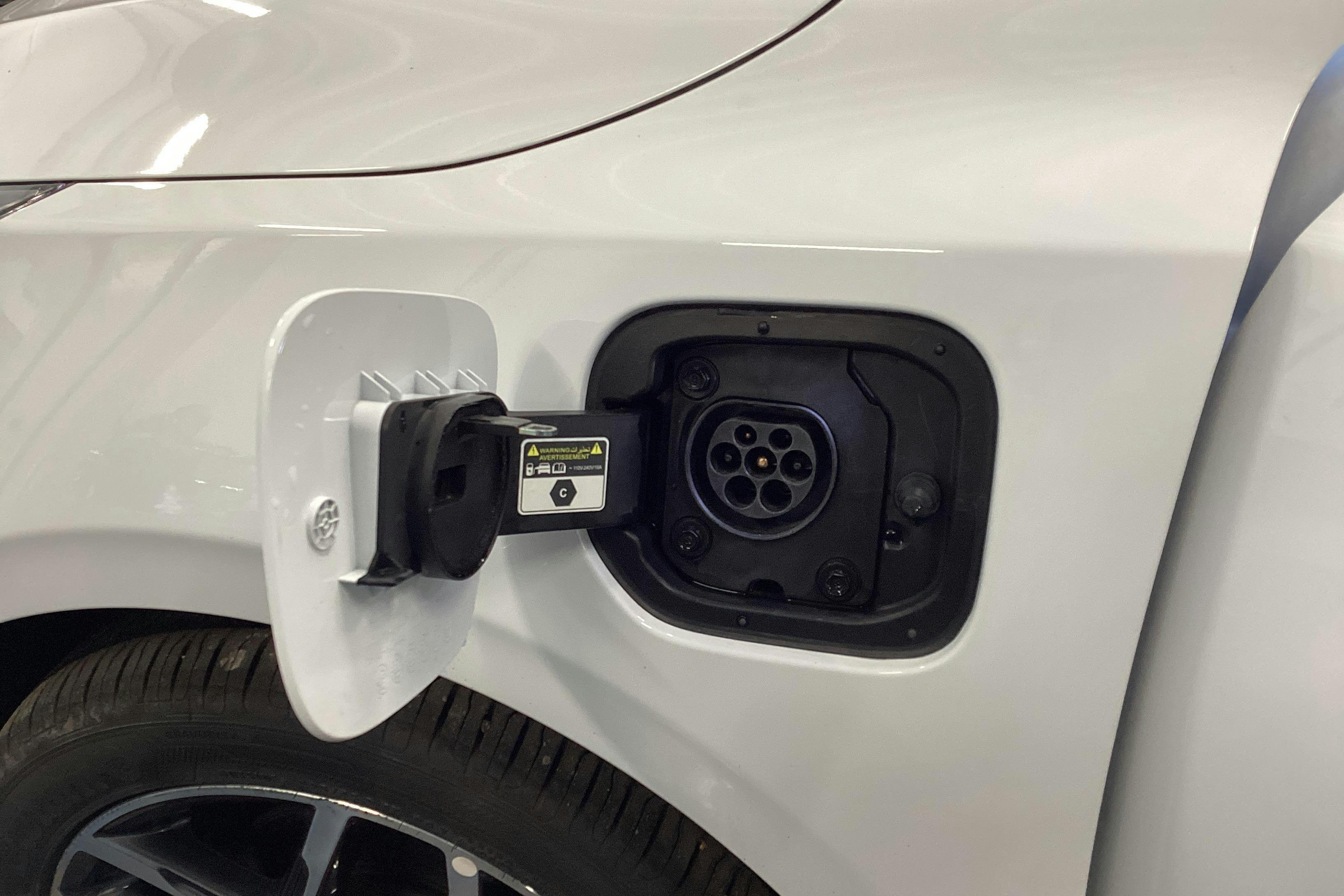 Vehicle Image 16