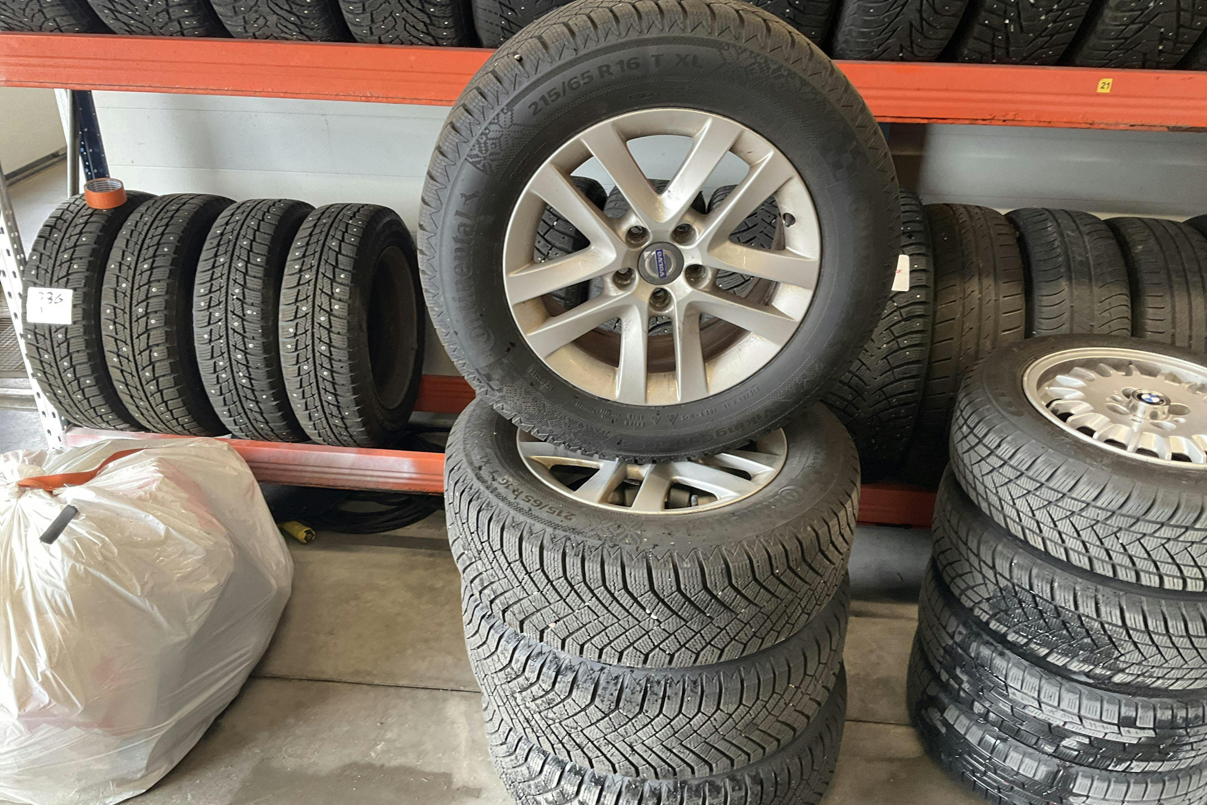 Vehicle Image 14