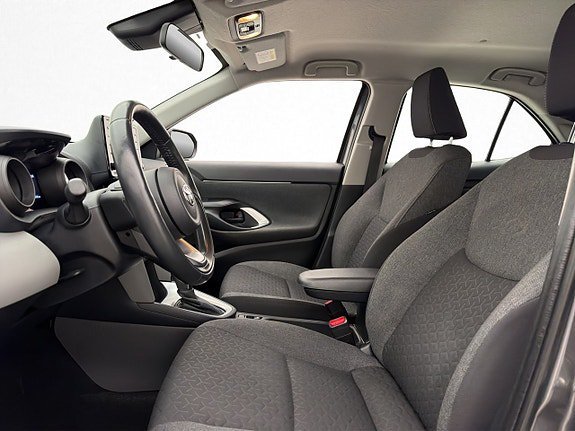 Vehicle Image 15