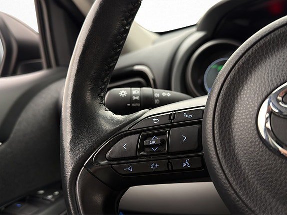 Vehicle Image 24