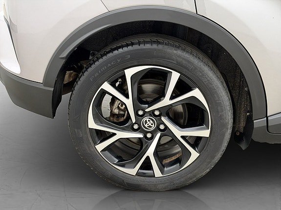 Vehicle Image 30