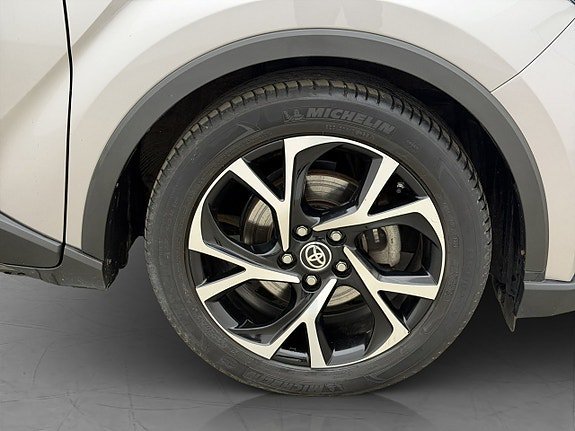 Vehicle Image 31