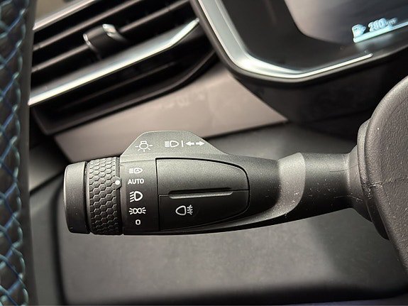 Vehicle Image 29