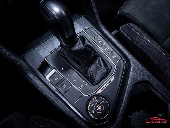 Vehicle Image 28