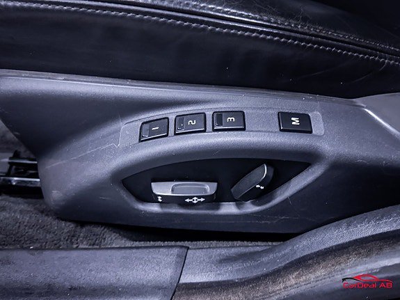 Vehicle Image 27