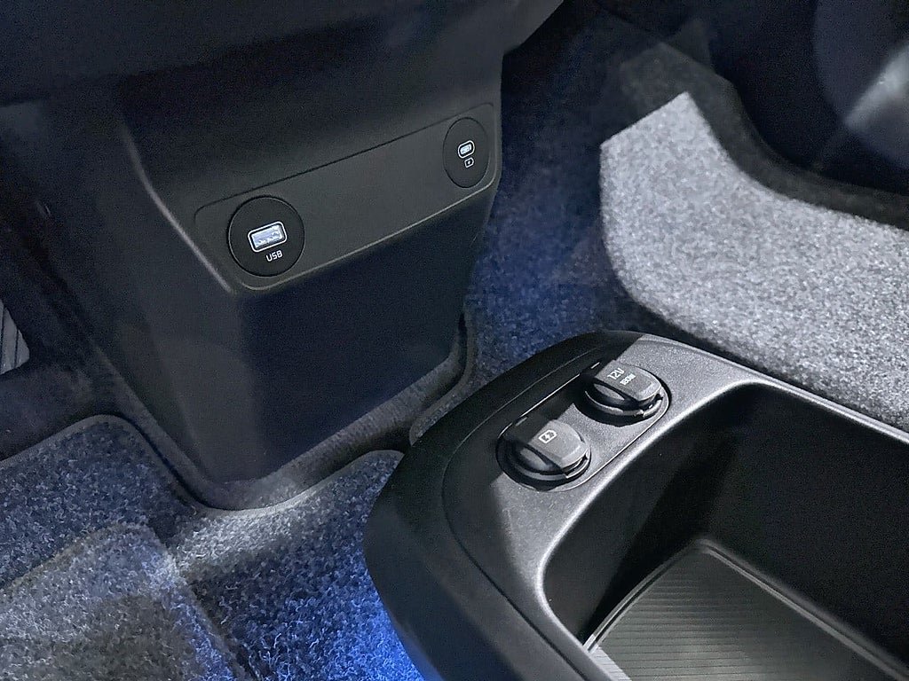 Vehicle Image 19