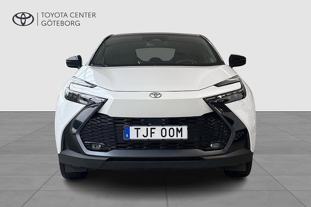 Vehicle Image 6