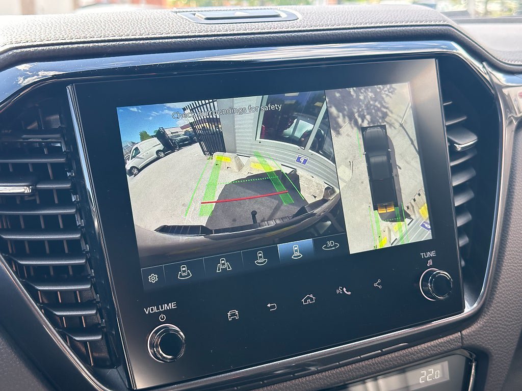 Vehicle Image 15
