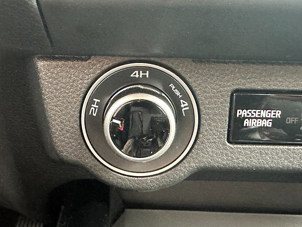 Vehicle Image 17
