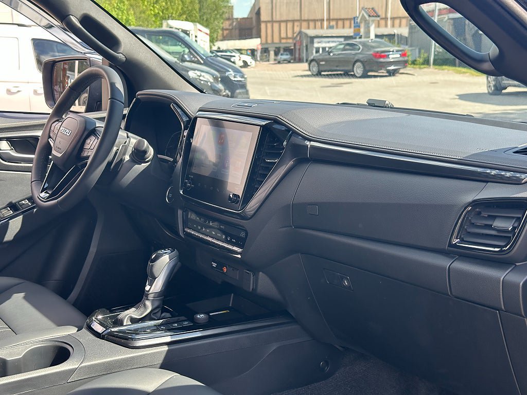 Vehicle Image 17