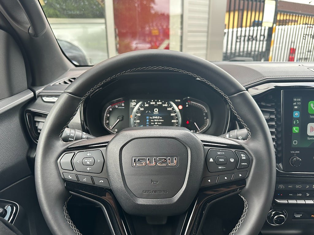 Vehicle Image 17