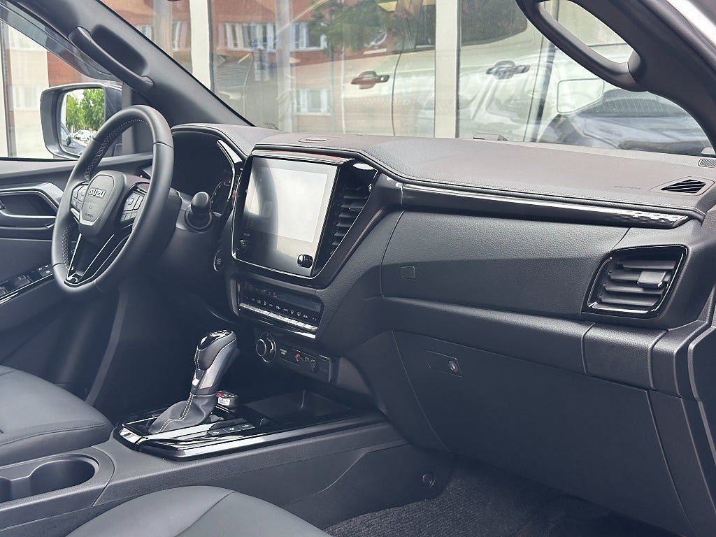 Vehicle Image 22