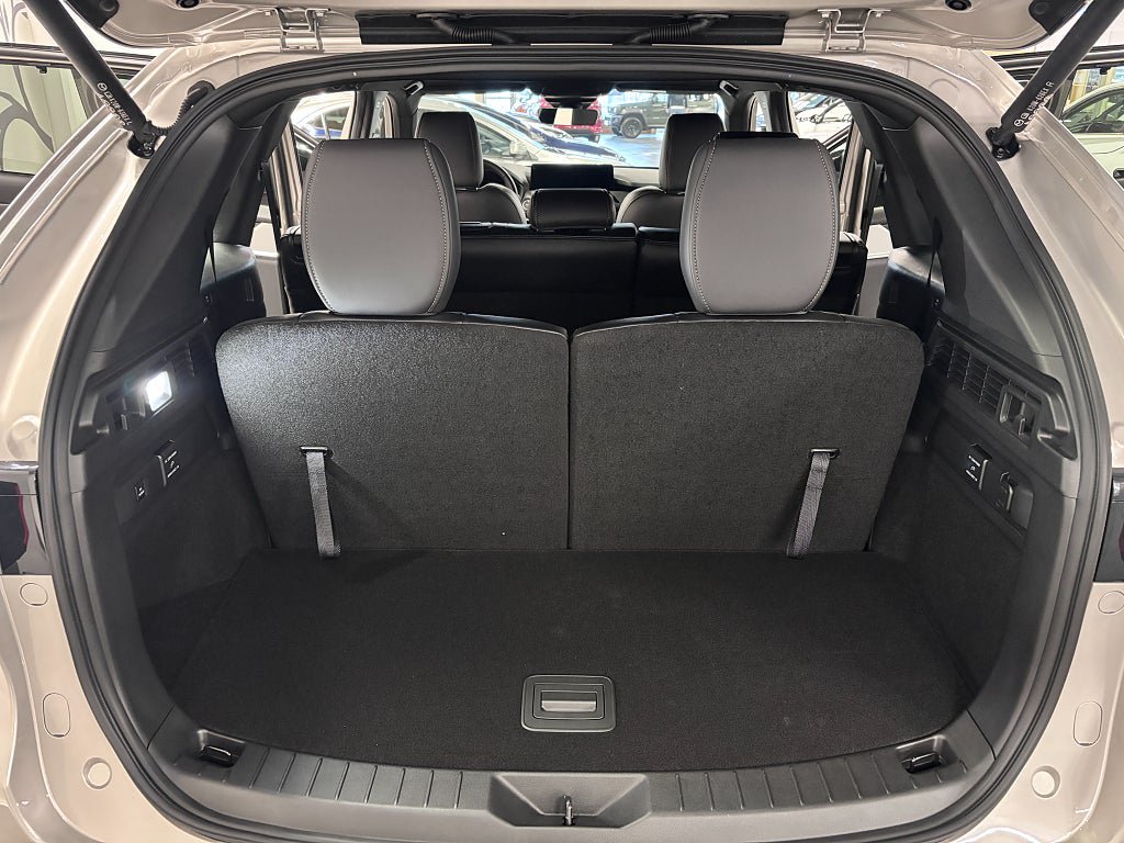 Vehicle Image 17