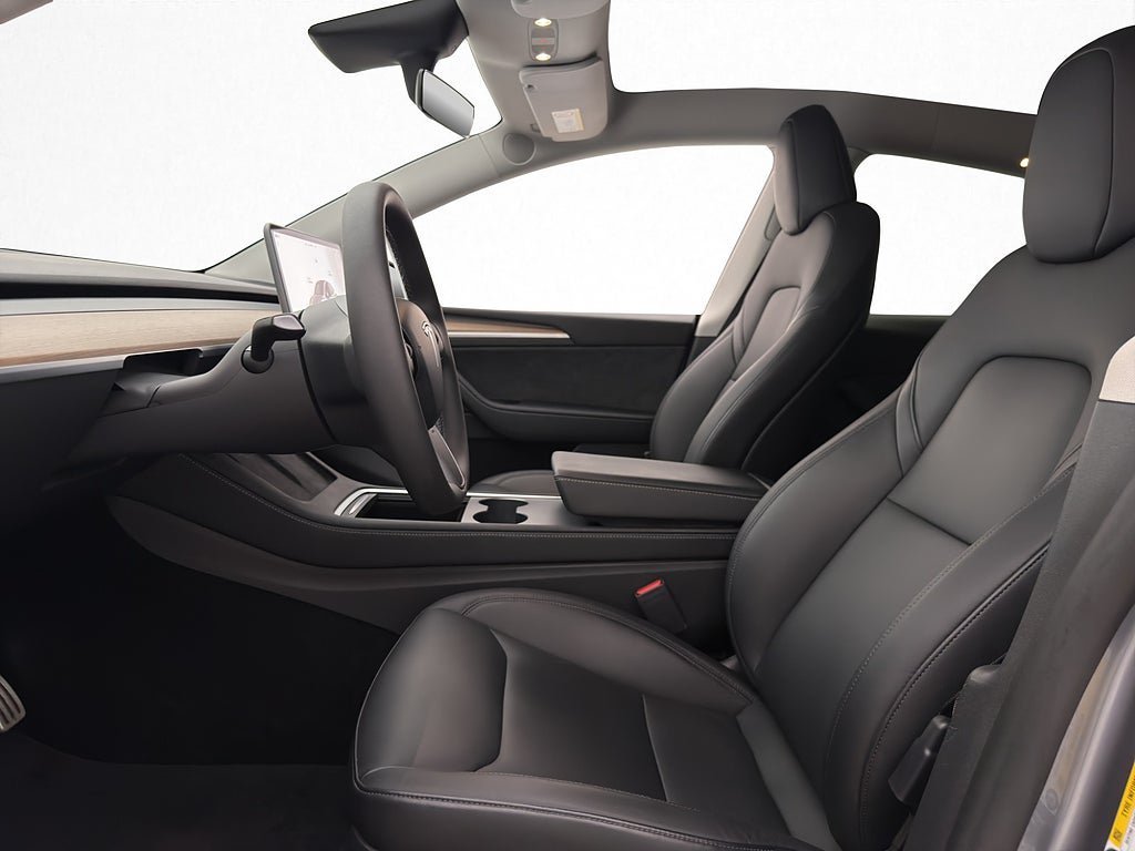 Vehicle Image 18
