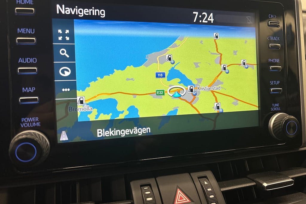 Vehicle Image 16