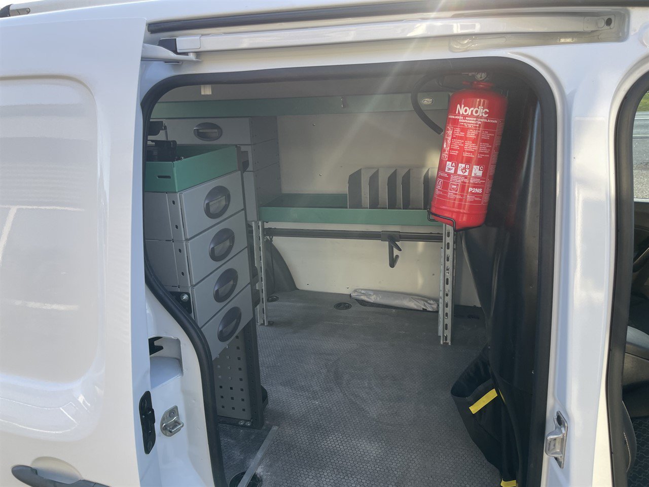 Vehicle Image 8
