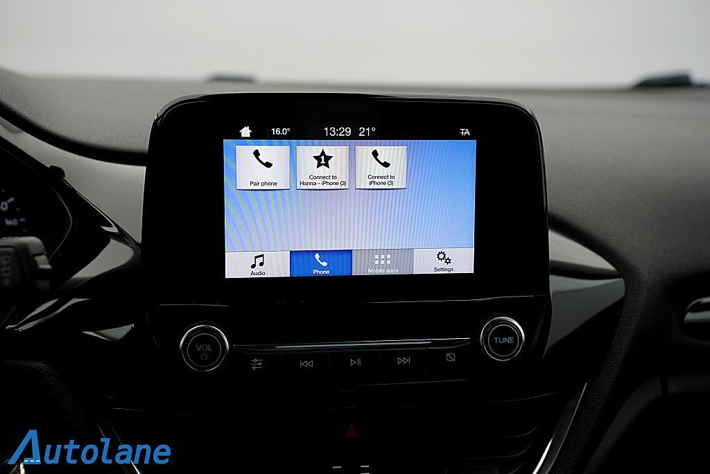 Vehicle Image 21