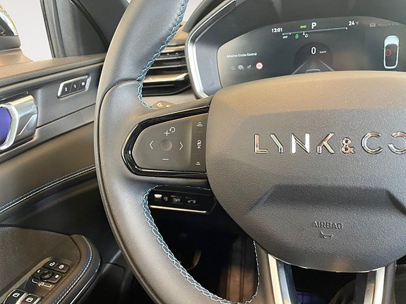 Vehicle Image 23