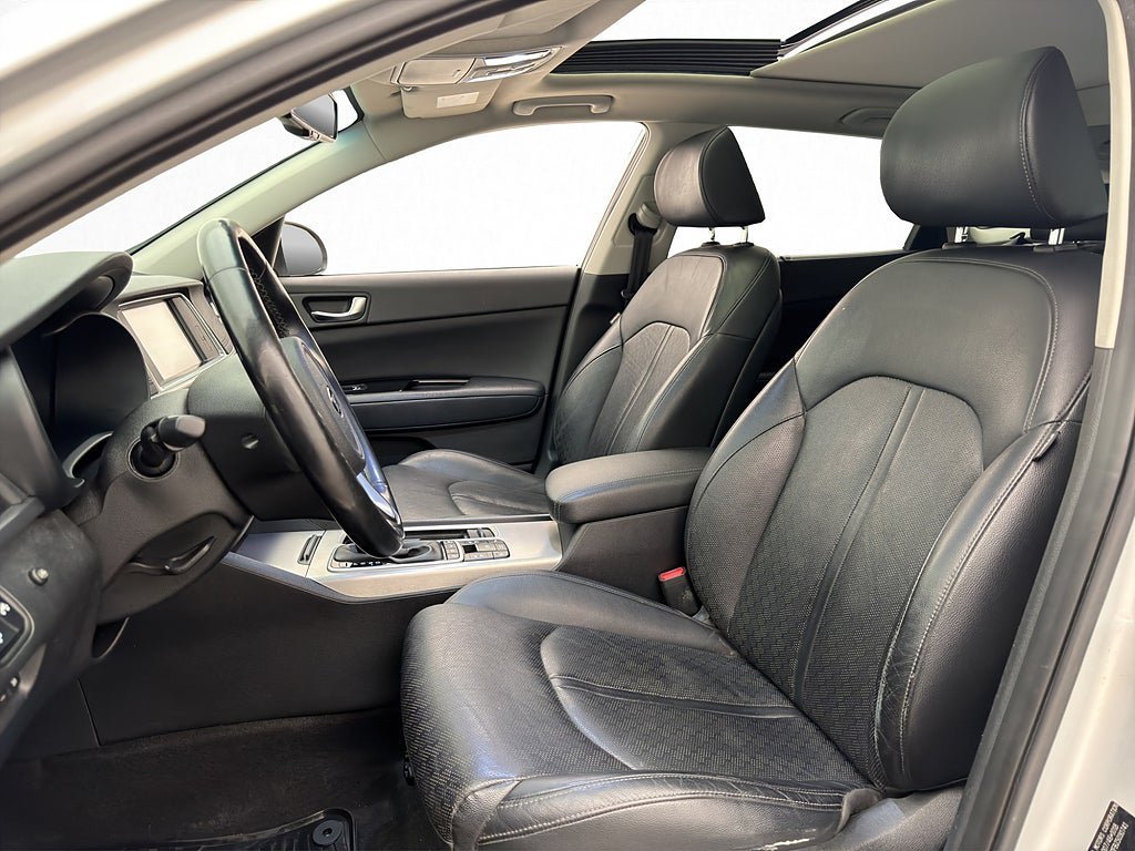 Vehicle Image 30
