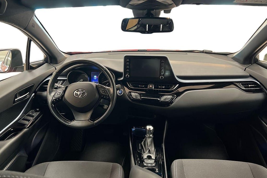 Vehicle Image 8