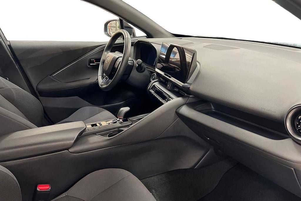 Vehicle Image 6