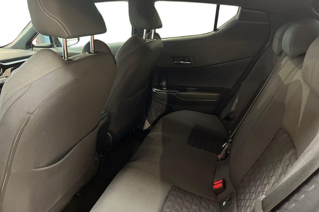 Vehicle Image 11