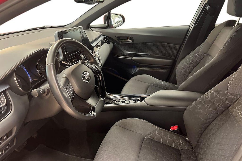 Vehicle Image 12